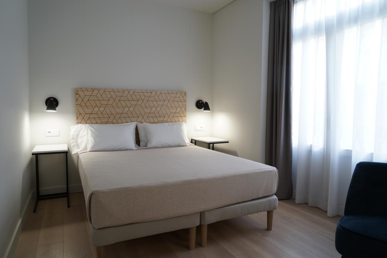 Md Design Hotel - Portal Del Real Valencia Exterior photo